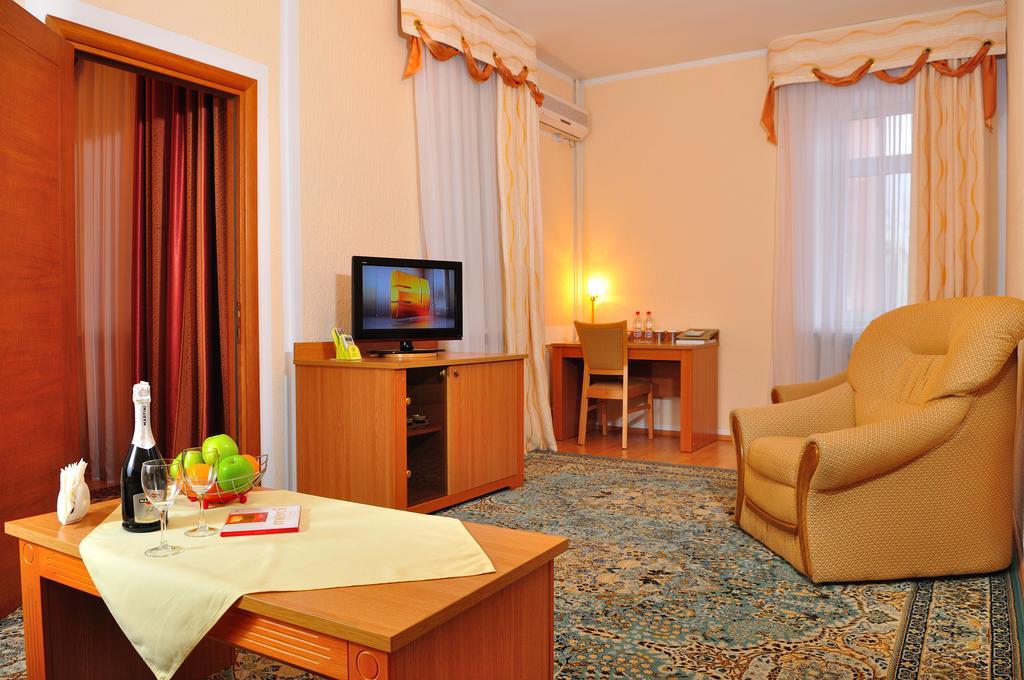 Altyn Dala Hotel Astana Quarto foto